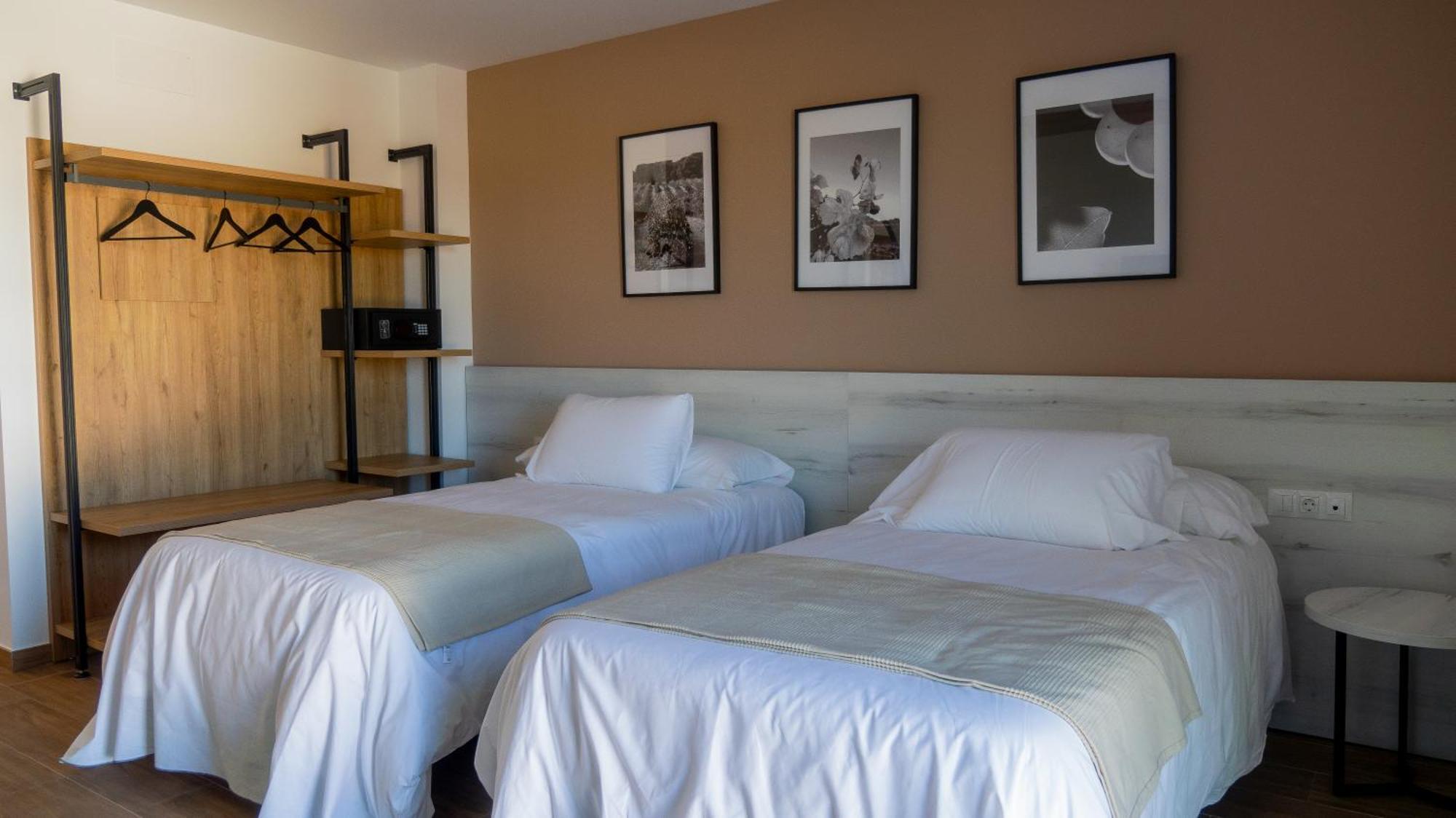 La Hospederia - El Provencio Hotel Екстериор снимка