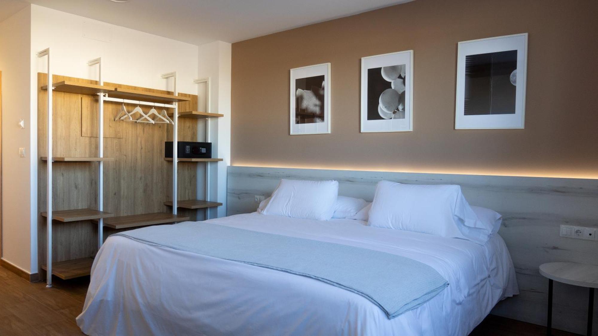 La Hospederia - El Provencio Hotel Екстериор снимка