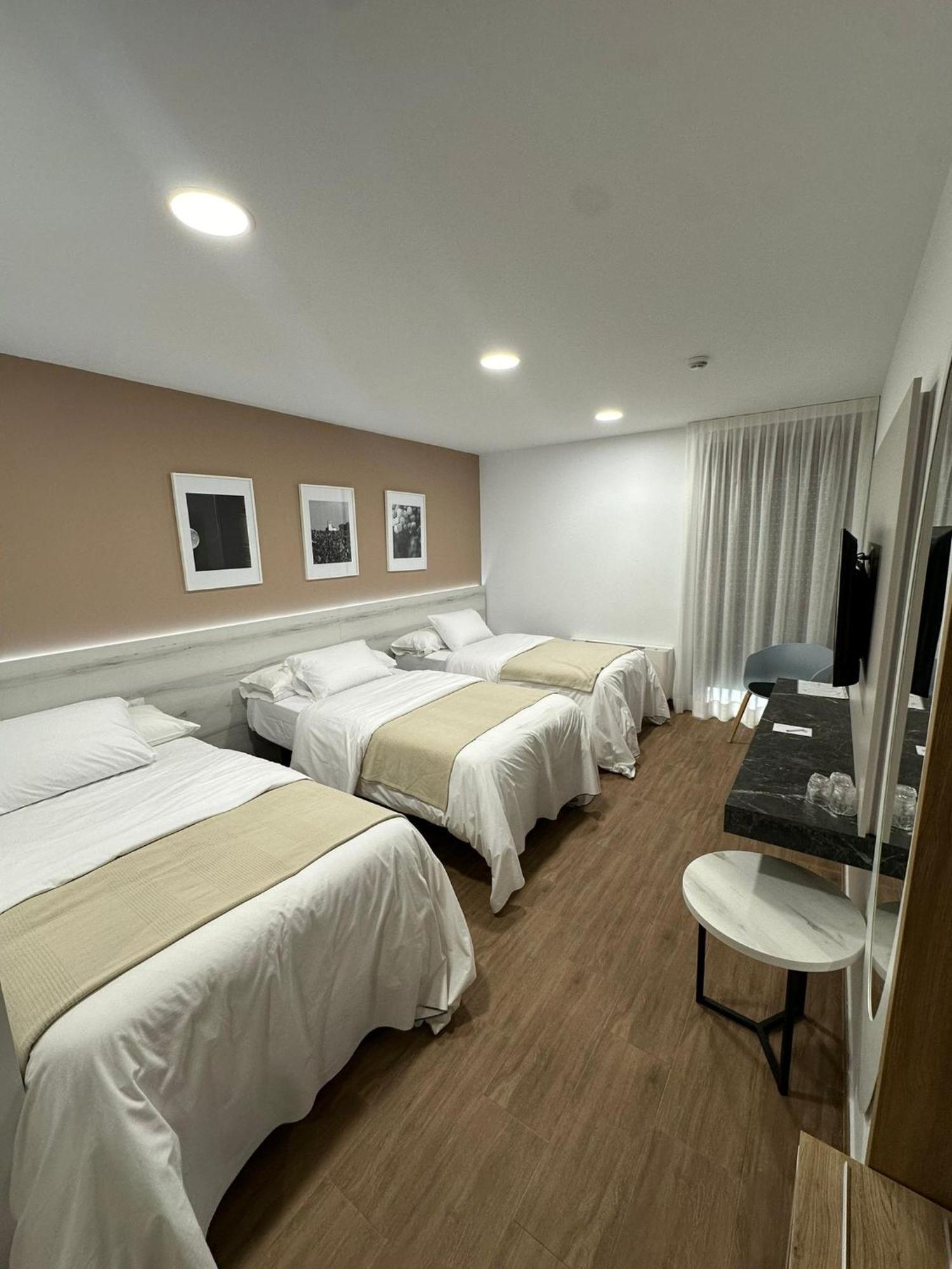 La Hospederia - El Provencio Hotel Екстериор снимка