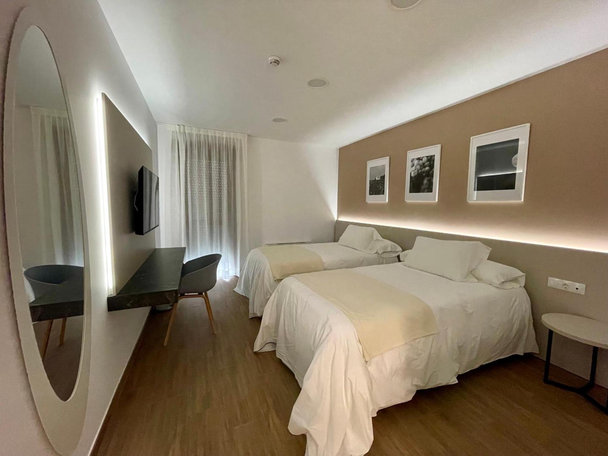 La Hospederia - El Provencio Hotel Екстериор снимка